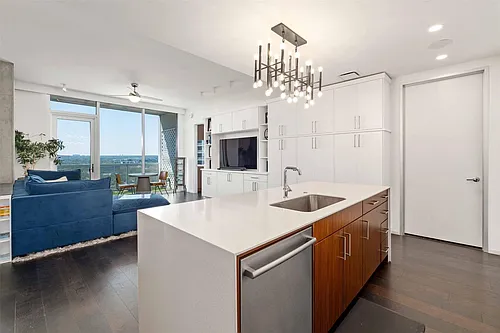 301 West Ave #1807 Photo 1