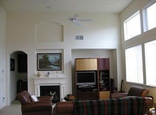 10083 Blossom Ridge Dr, Elk Grove, CA 95757