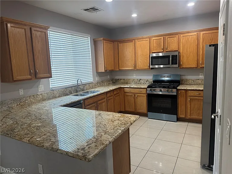9505 Perennial View Ave — Photo 7