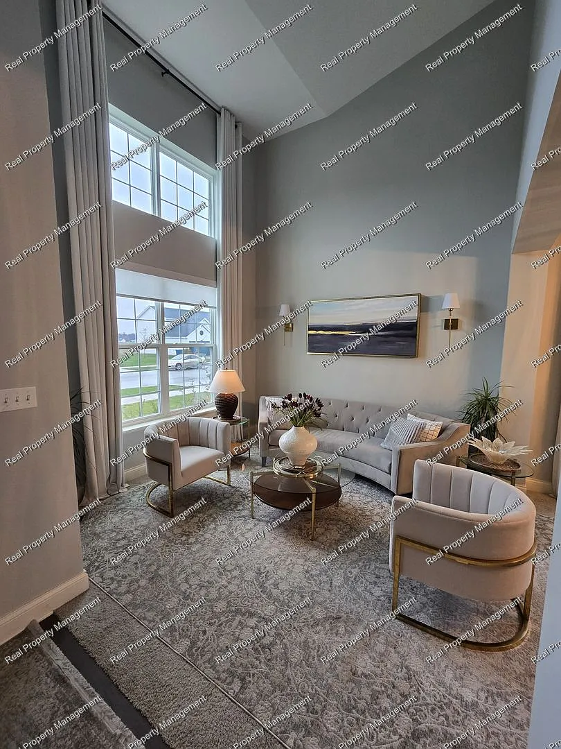 Beautiful Cedar Lake Four Bedroom — Photo 2
