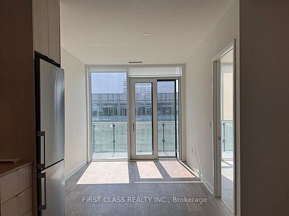 4th image of 70 Princess St #Penthouse 3015