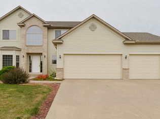 20531 Gateway Ct, Lakeville, MN 55044