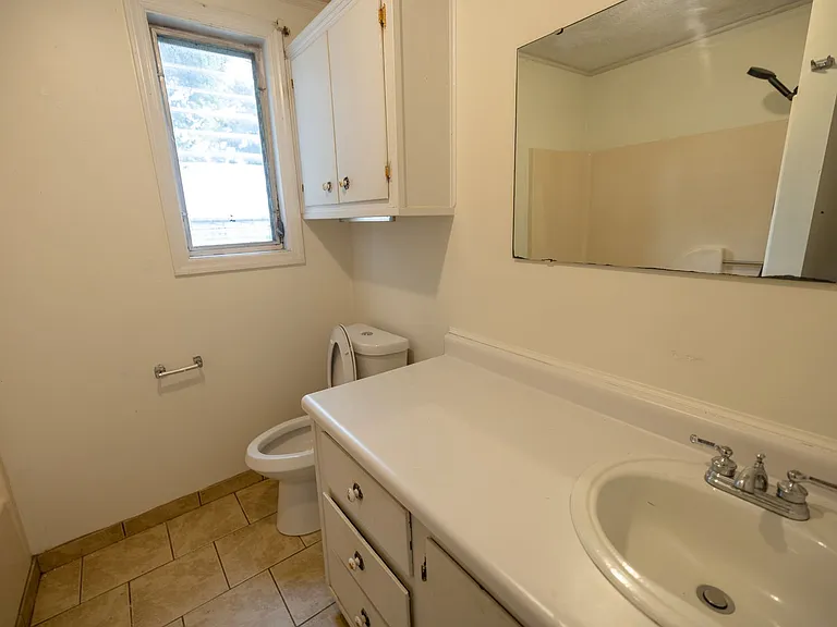 1112 Olympia Ave — Photo 9