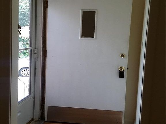 2nd image of 5819 Lafayette Ave