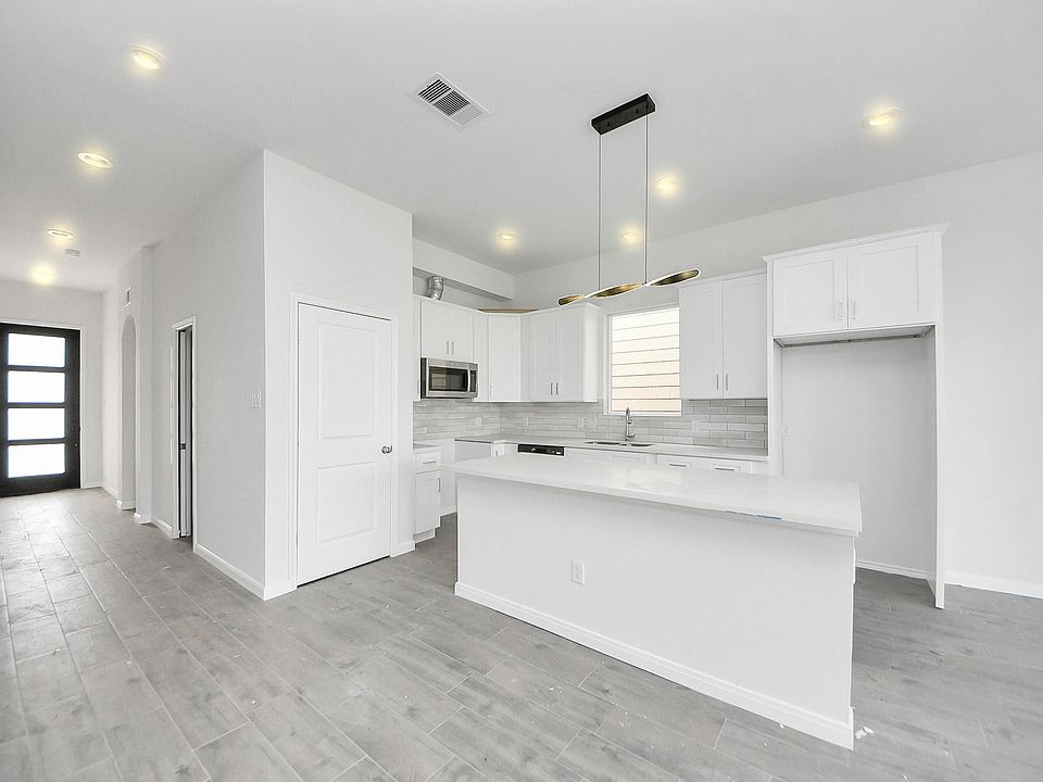 1st image of 7902 Parnell St #A