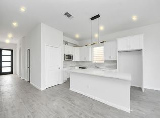7902 Parnell St #A, Houston, TX 77051