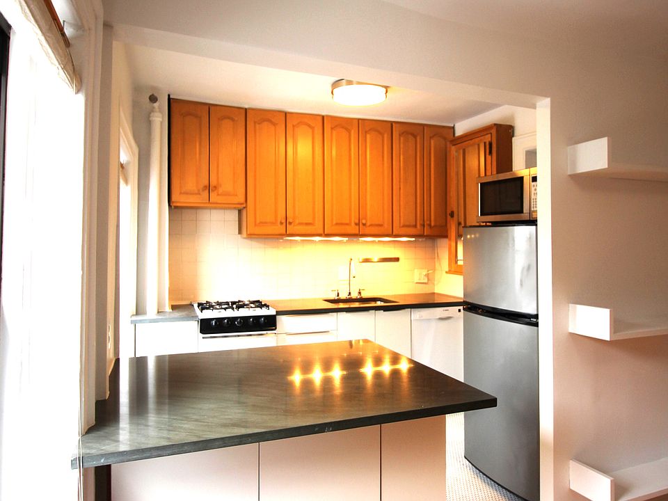 1st image of 312 Court St APT 3