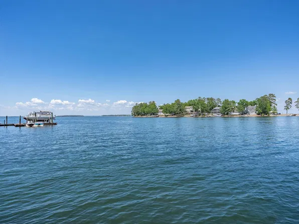 301 Harbor Heights Dr APT 13A, Lexington, SC 29072