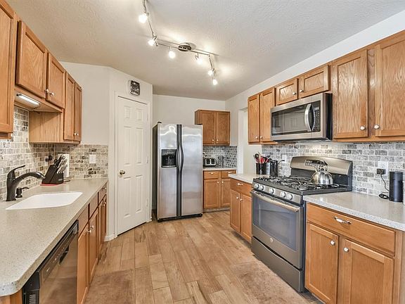 4th image of 22018 Willow Shade Ln