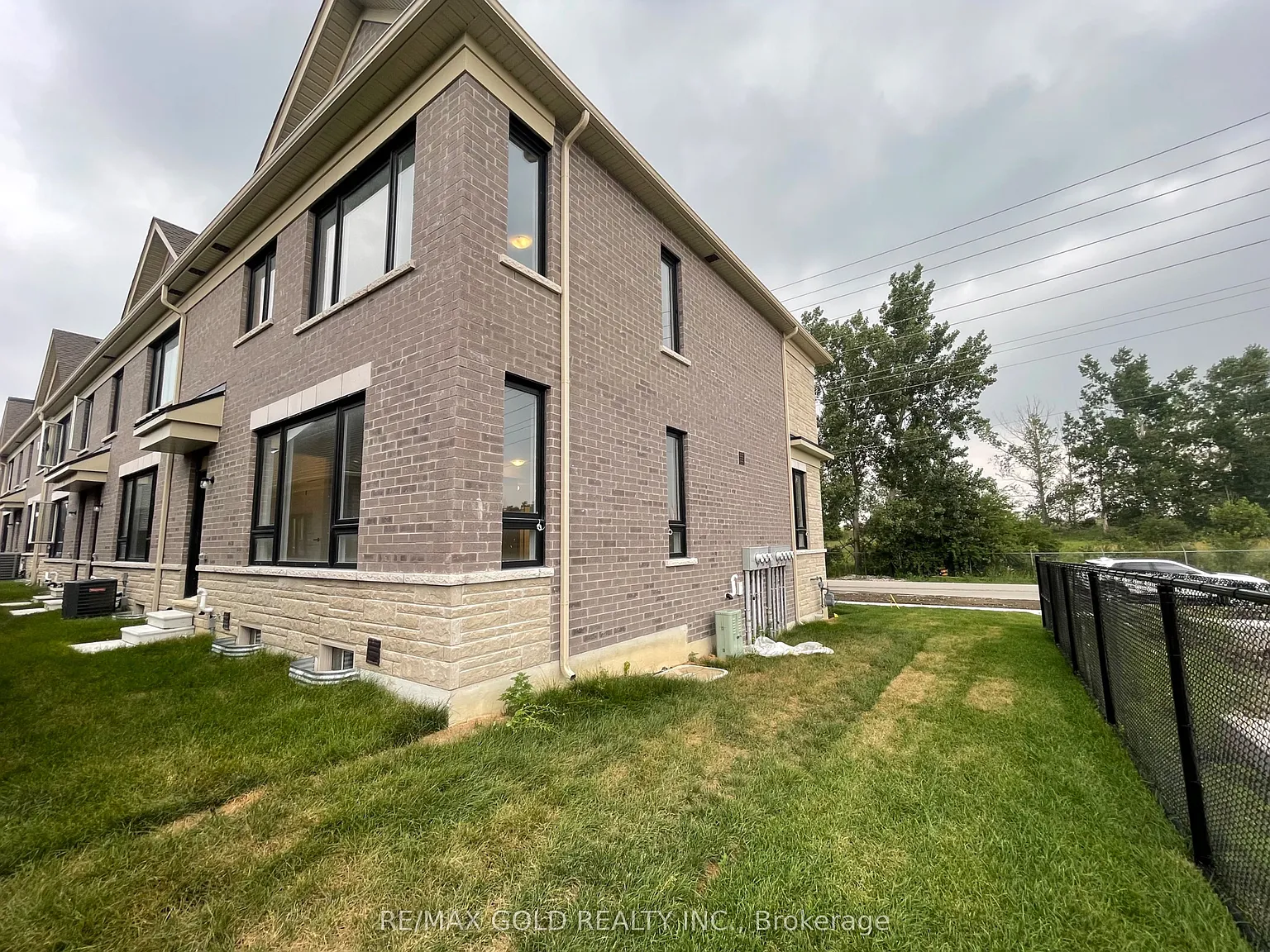 4 bed, $2,800 — Photo 4