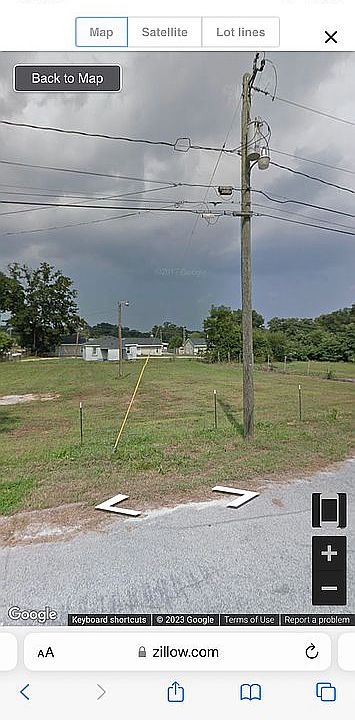 1st image of 131 E Railroad St