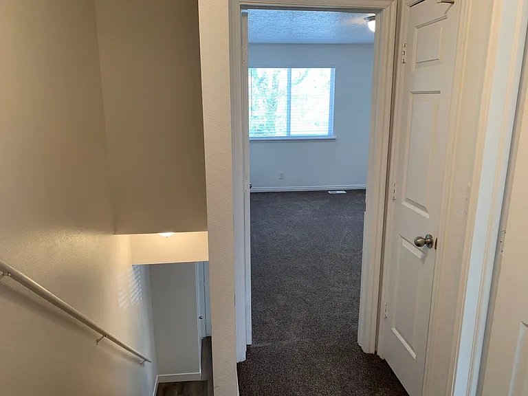 399 W 200 N — Photo 22
