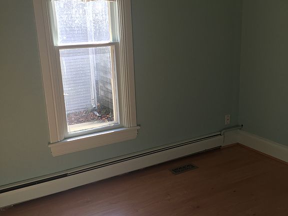 5th image of 227 West St
