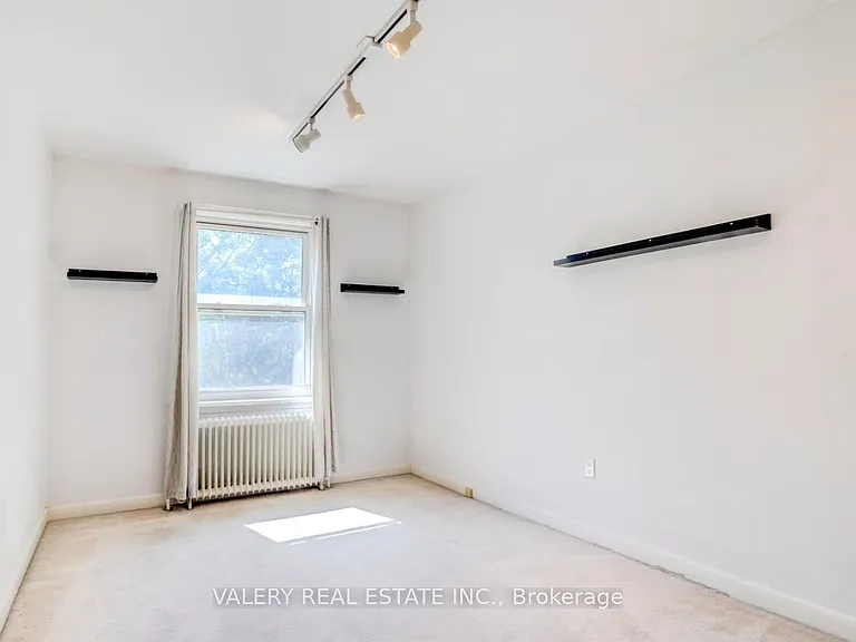 47 Ranleigh Ave #301 — Photo 15