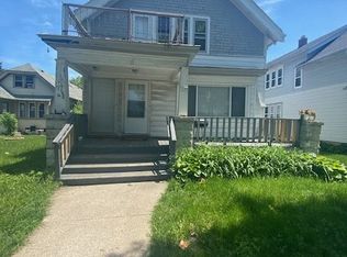 3742 N 11th St, Milwaukee, WI 53206