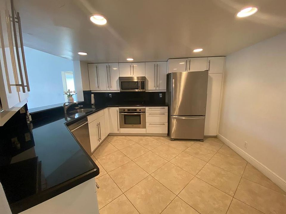 1st image of 9777 Westview Dr