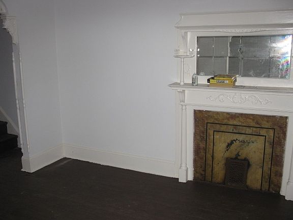 2nd image of 903 N Lombard St