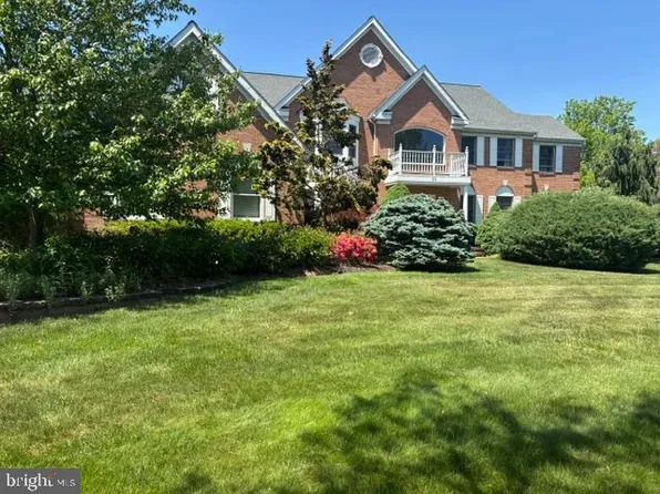 23 Zaitz Farm Rd, West Windsor, NJ 08550
