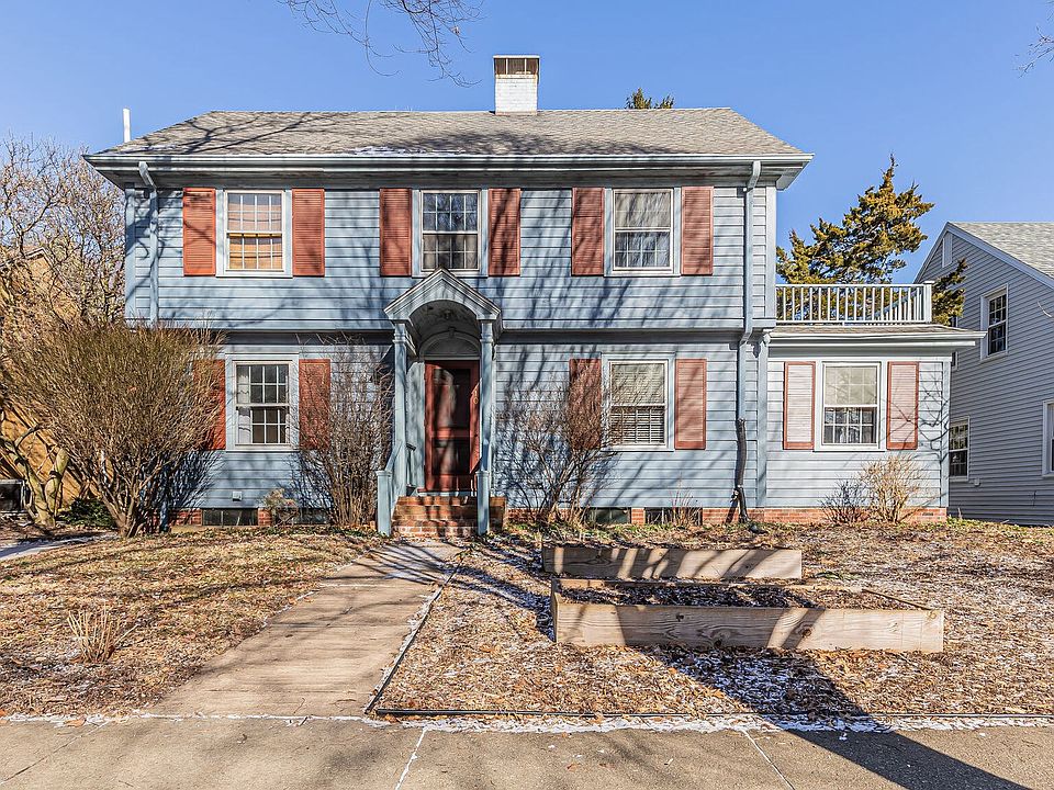 1st image of 710 W Vermont Ave