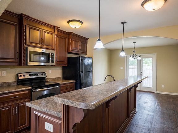 3rd image of 5142 Greyfield Pl S