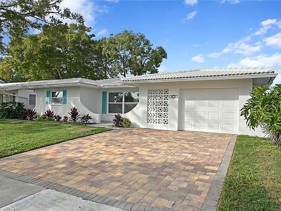 2nd image of 9430 Mainlands Blvd W