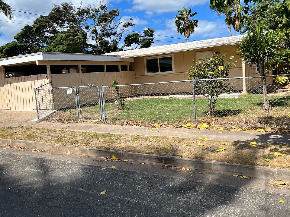 Front of house/garage