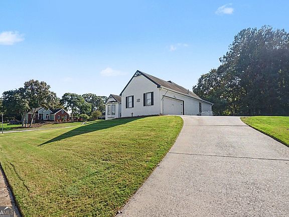 4th image of 3101 Planters Mill Dr