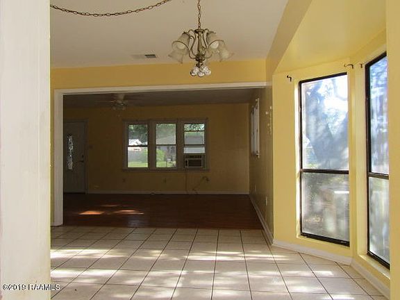 2nd image of 136 Bradford Dr