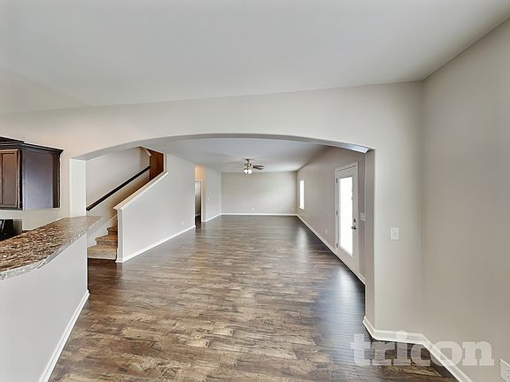 5th image of 1113 Carrington Pl