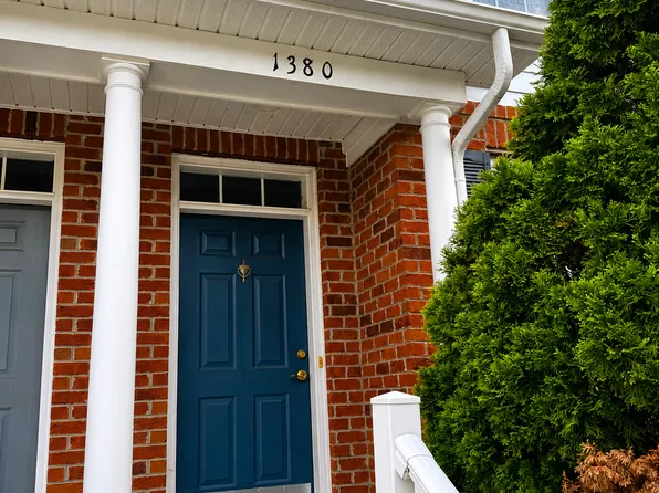 1380 Timberwood Blvd, Charlottesville, VA 22911