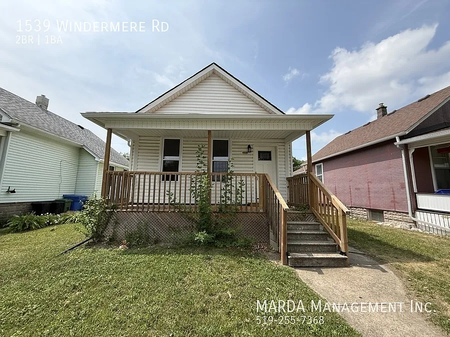 Newly Renovated 2 Bed/1 Bath Home - East Windsor + Utilities — Photo 1
