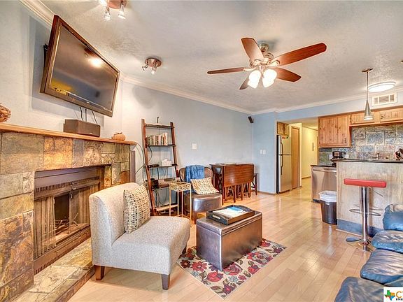 4th image of 500 N Market St #303