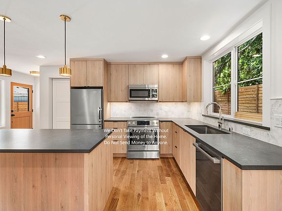 5th image of 11735 20th Ave NE