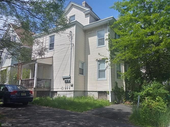 2nd image of 114 N Munn Ave