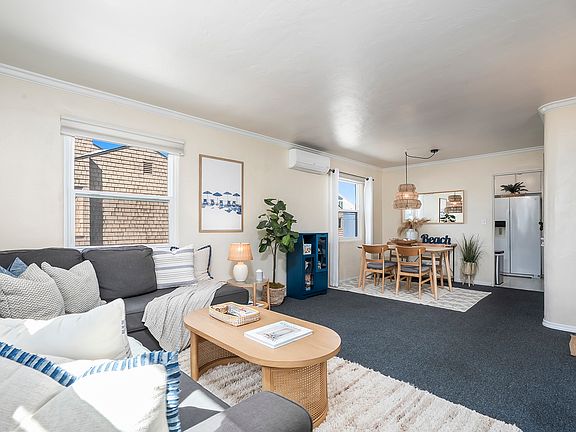 2nd image of 2827 Bayside Ln