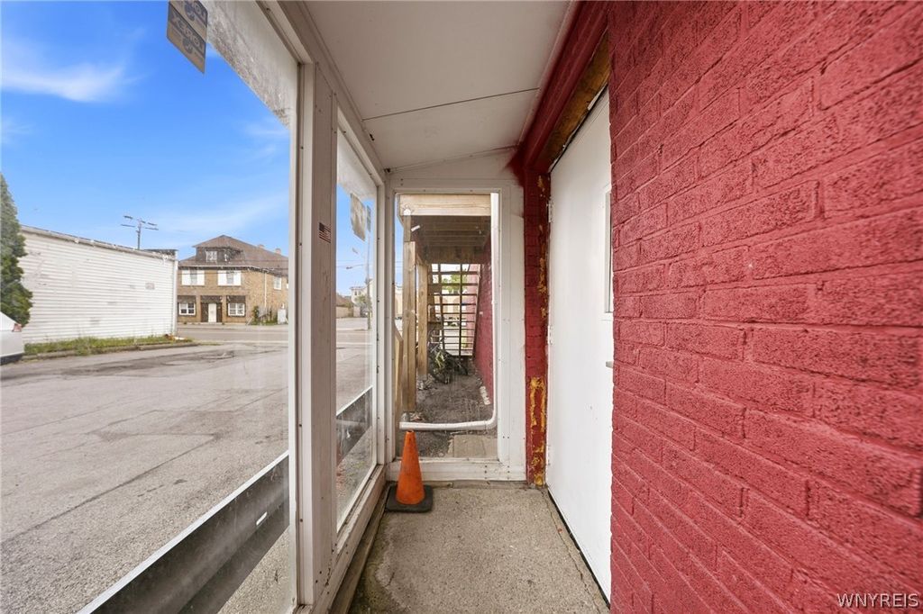 577 Ontario St, Buffalo, NY - More