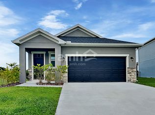 1041 Walden Pond Dr, Plant City, FL 33563