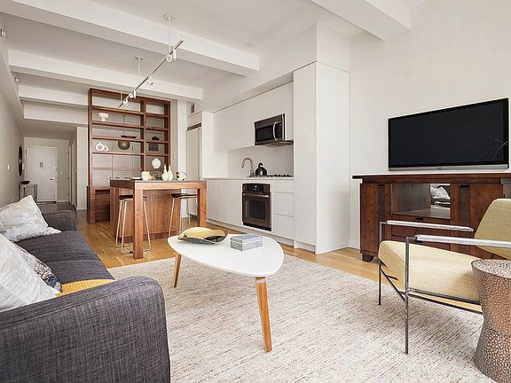4th image of 90 William St APT 8E
