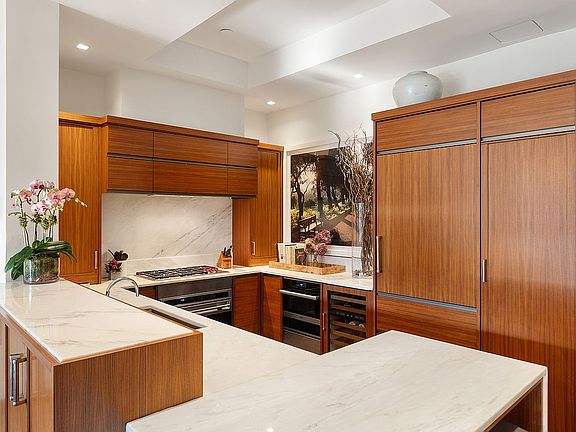 3rd image of 150 Charles St APT 3AS