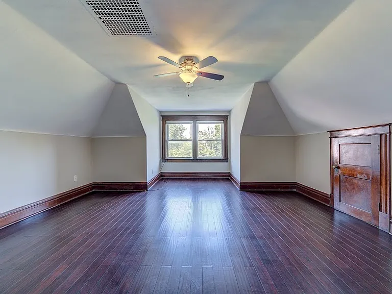 5779 Pershing Ave — Photo 36
