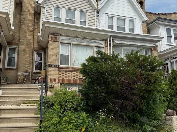 6221 Gardenia St, Philadelphia, PA 19144