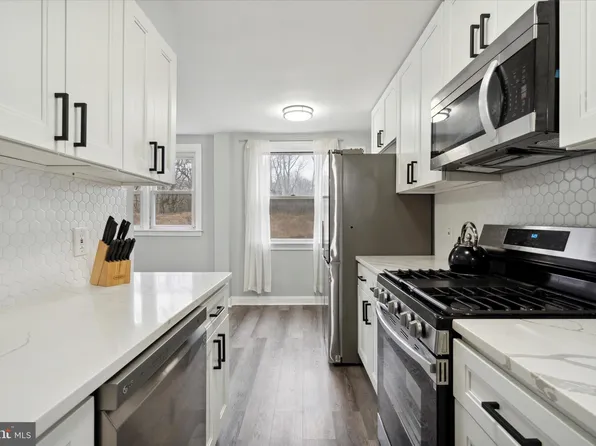 4935 Pennway St, Philadelphia, PA 19124