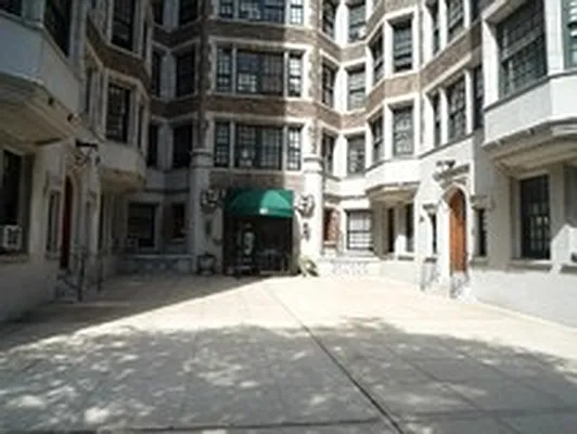 Rented by Raz Realty | media 2