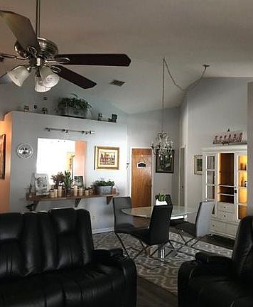 4th image of 1078 Wood Dr