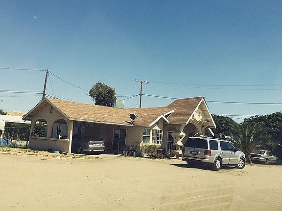 4th image of 21666 Avenue 252