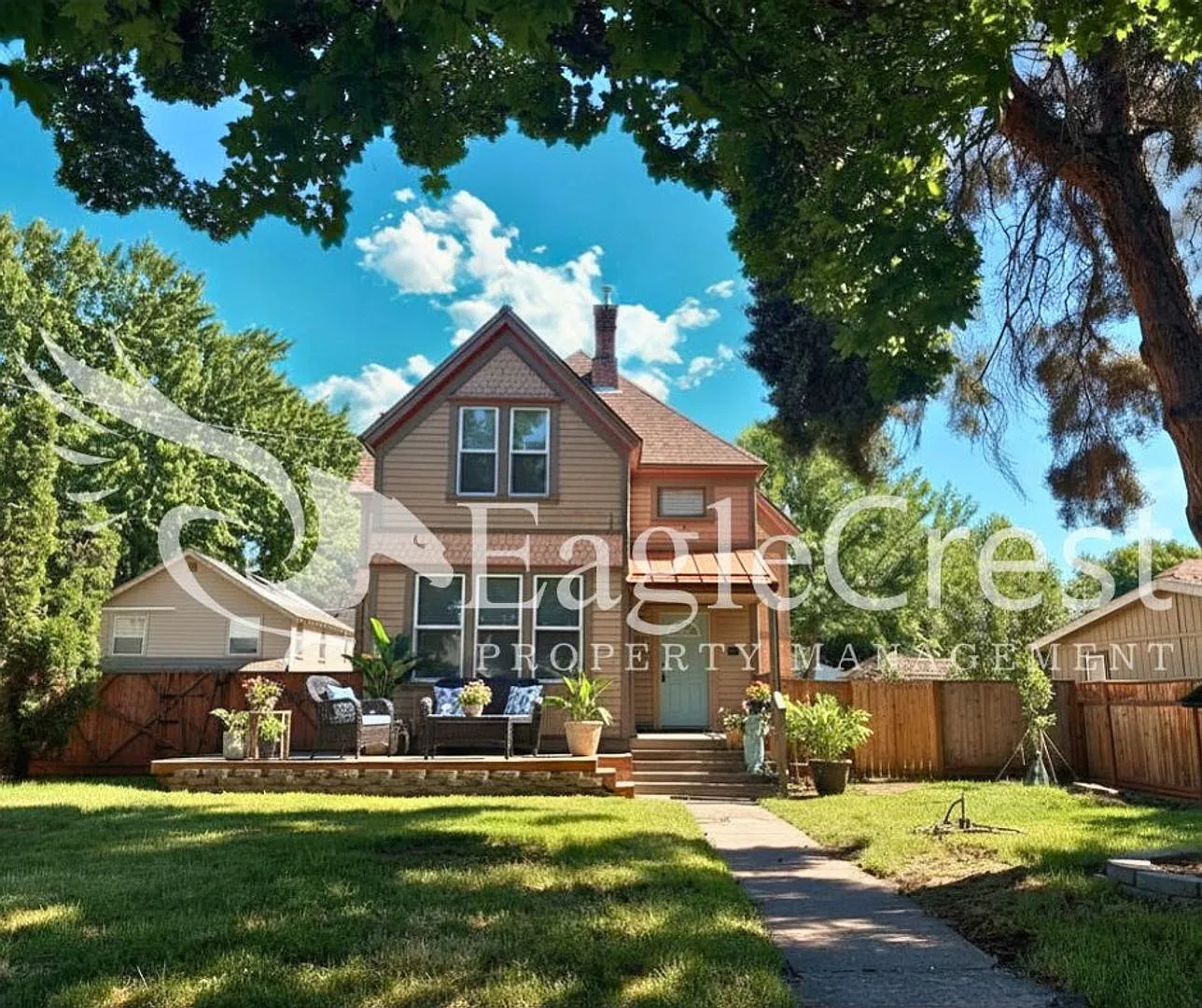 Charming Historic 4-Bedroom Home with Fenced Yard & Chicken Coop — Photo 1