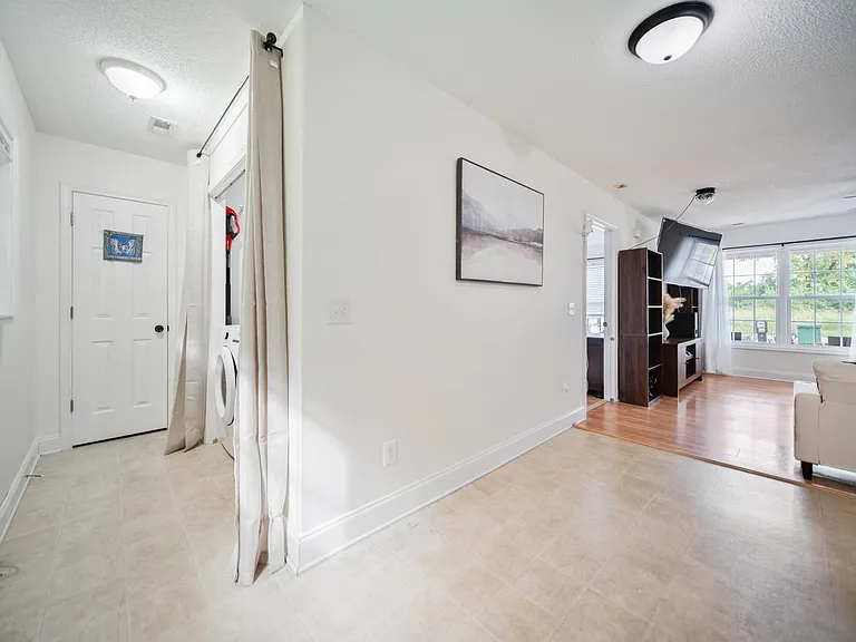 817 Church St — Photo 8
