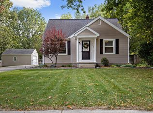 519 W Lake Lansing Rd, East Lansing, MI 48823