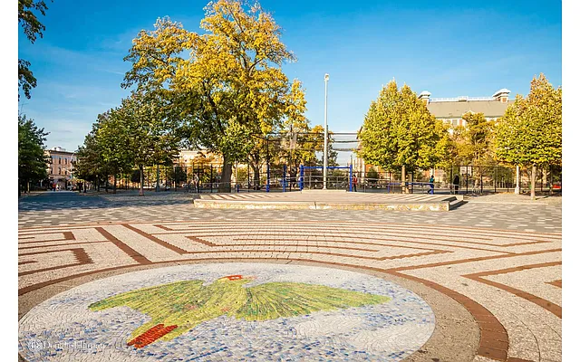 Sold by Douglas Elliman | media 9