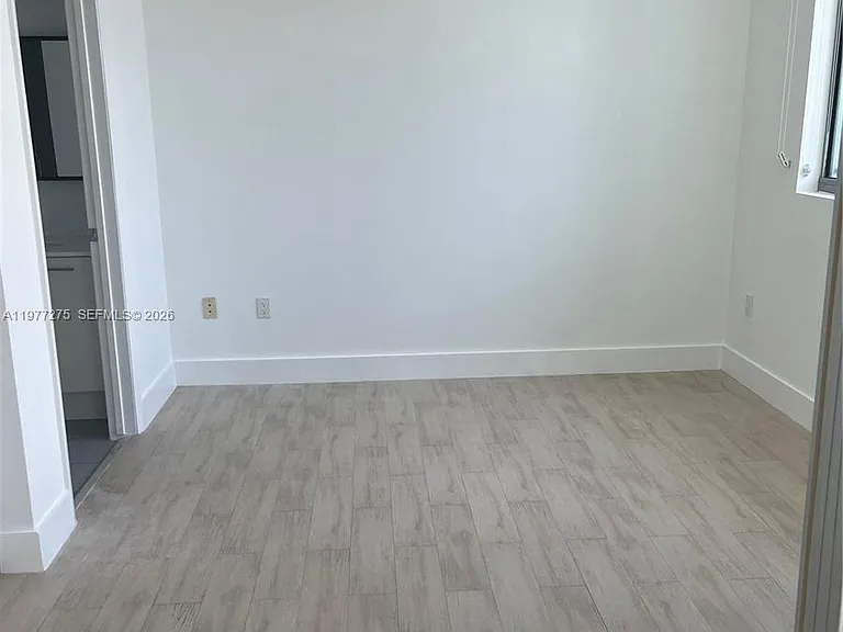 92 SW 3rd St #1801 — Photo 14
